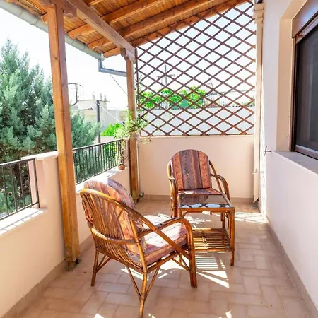 Дом отдыха Sylvi Maisonette Volos *